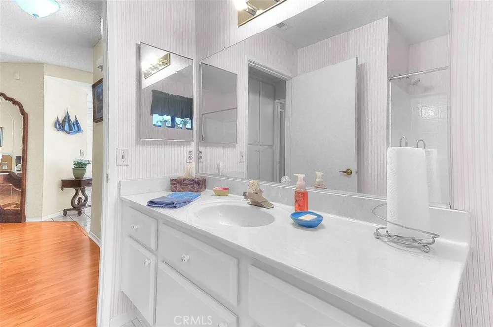 2980 La Habra Hemet, CA 92545