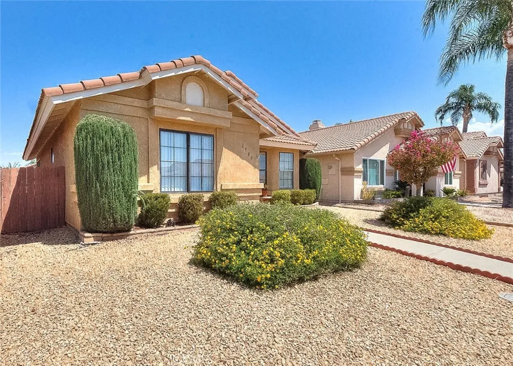 2980 La Habra Hemet, CA 92545