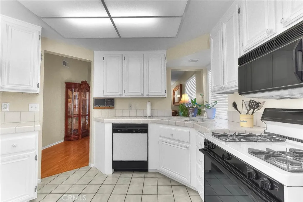 2980 La Habra Hemet, CA 92545