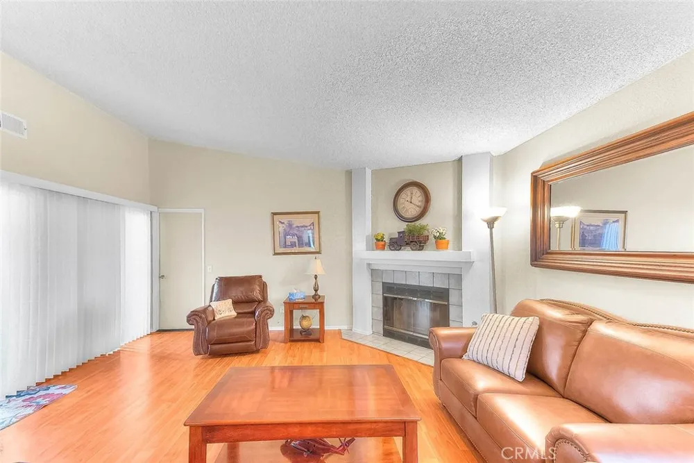 2980 La Habra Hemet, CA 92545