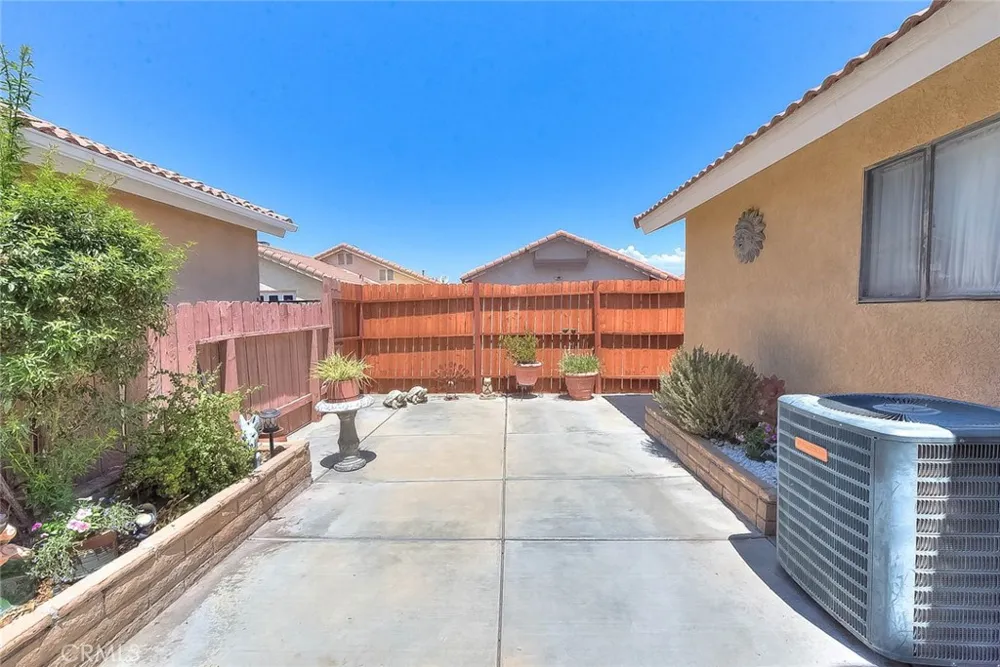 2980 La Habra Hemet, CA 92545