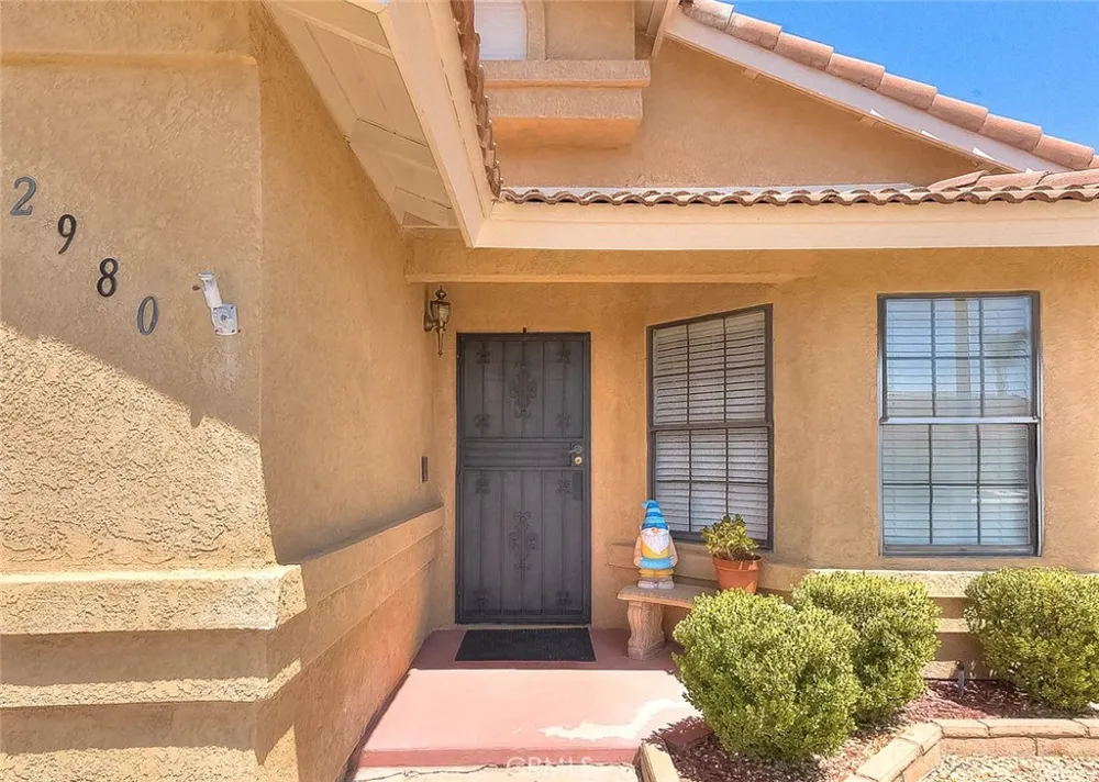 2980 La Habra Hemet, CA 92545