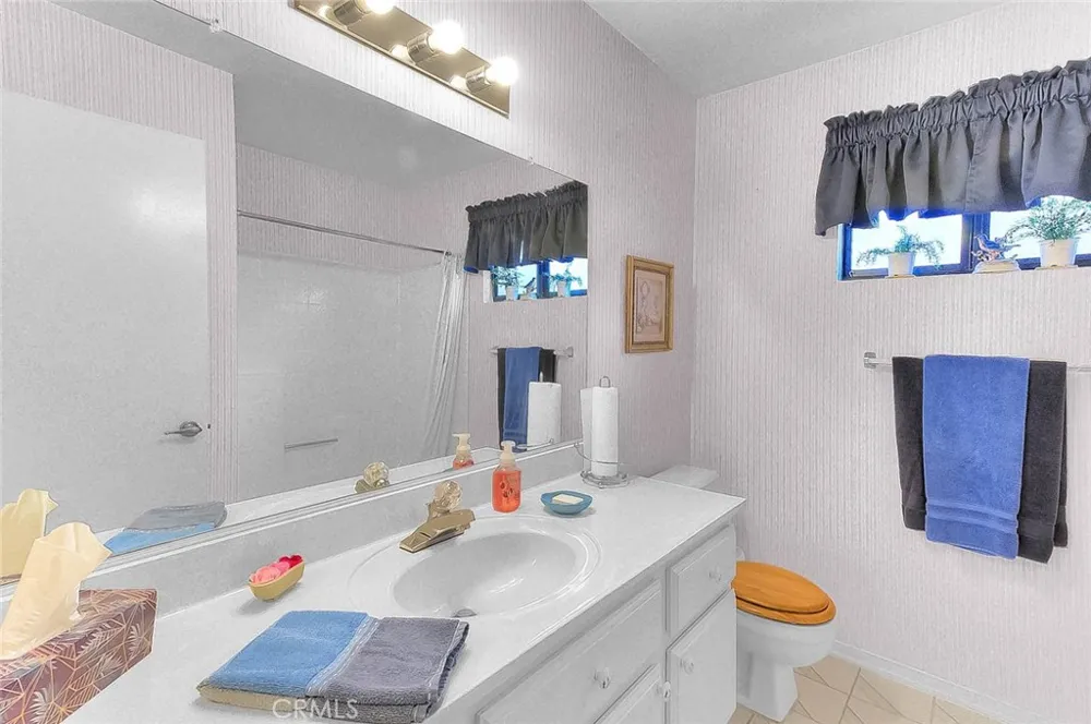 2980 La Habra Hemet, CA 92545