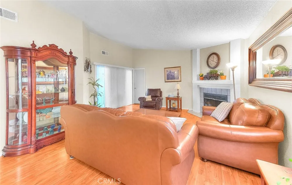 2980 La Habra Hemet, CA 92545