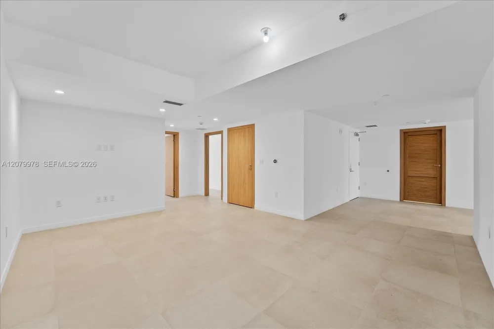 1135 103 St #403 Bay Harbor Islands, FL 33154