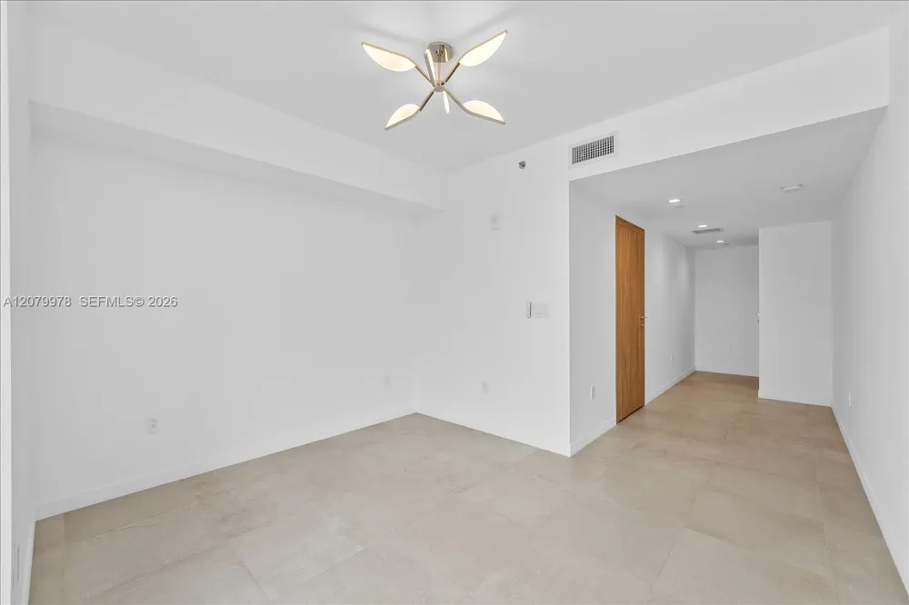 1135 103 St #403 Bay Harbor Islands, FL 33154