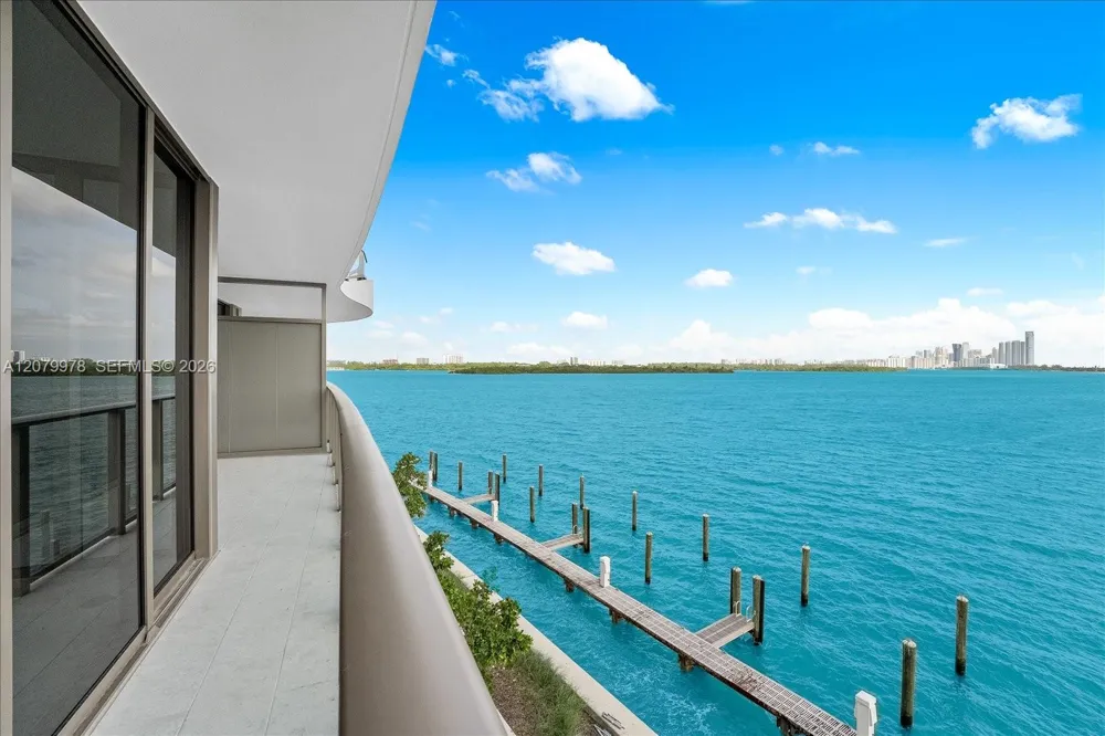 1135 103 St #403 Bay Harbor Islands, FL 33154
