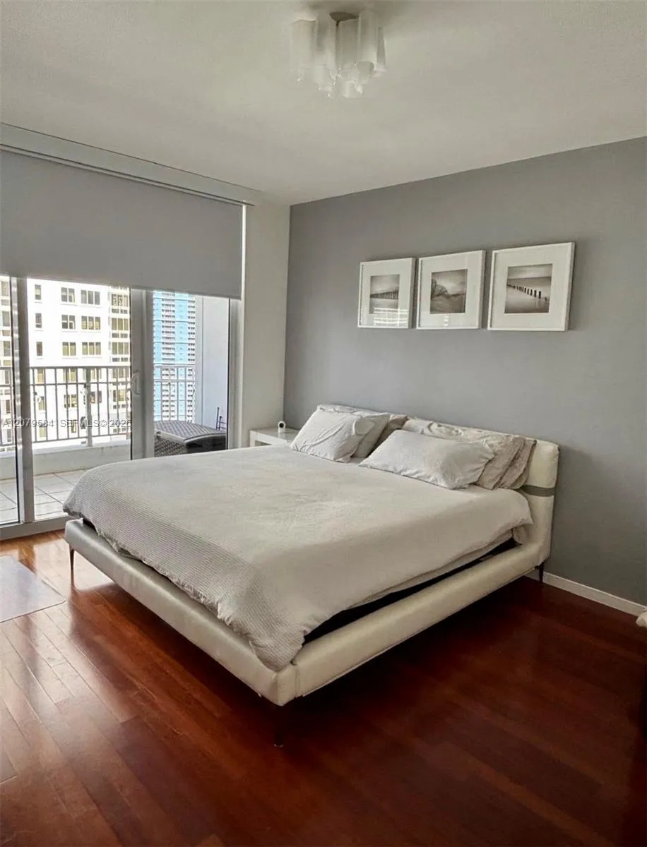 801 Brickell Key Blvd #2110 Miami, FL 33131