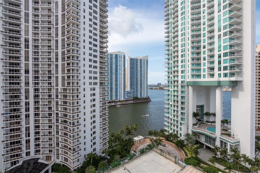 801 Brickell Key Blvd #2110 Miami, FL 33131