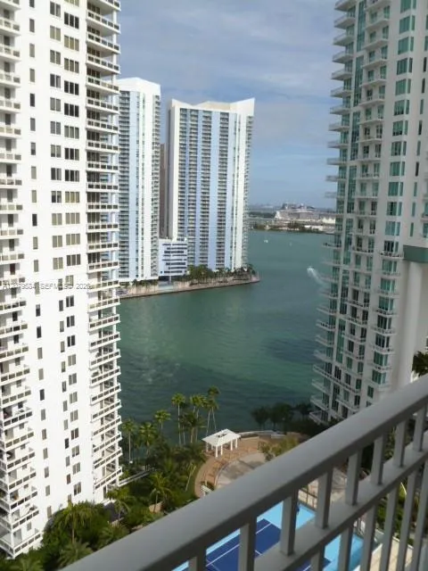 801 Brickell Key Blvd #2110 Miami, FL 33131