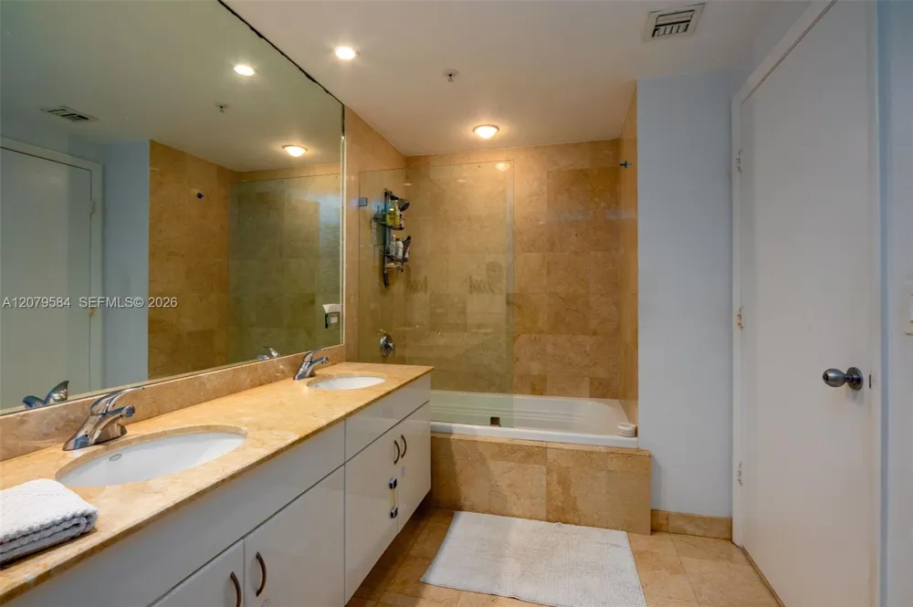 801 Brickell Key Blvd #2110 Miami, FL 33131