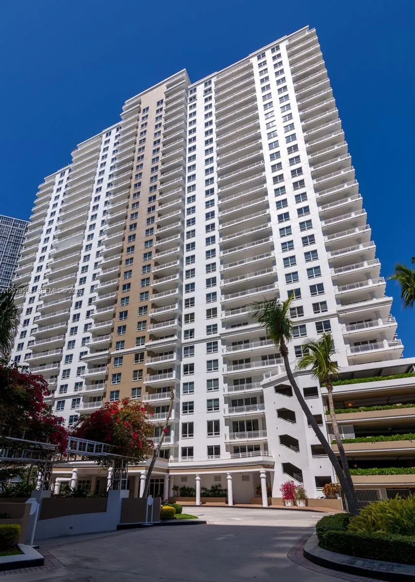801 Brickell Key Blvd #2110 Miami, FL 33131