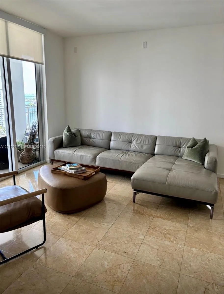 801 Brickell Key Blvd #2110 Miami, FL 33131