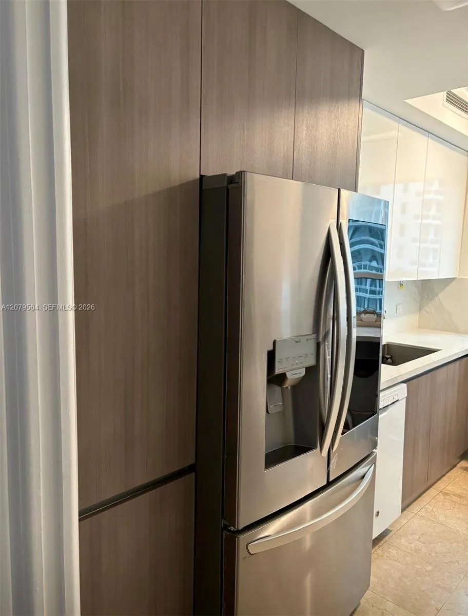 801 Brickell Key Blvd #2110 Miami, FL 33131