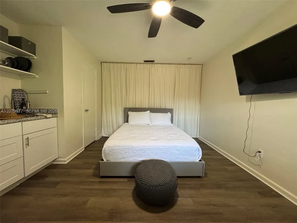 5639 Lincoln St #3 Hollywood, FL 33021