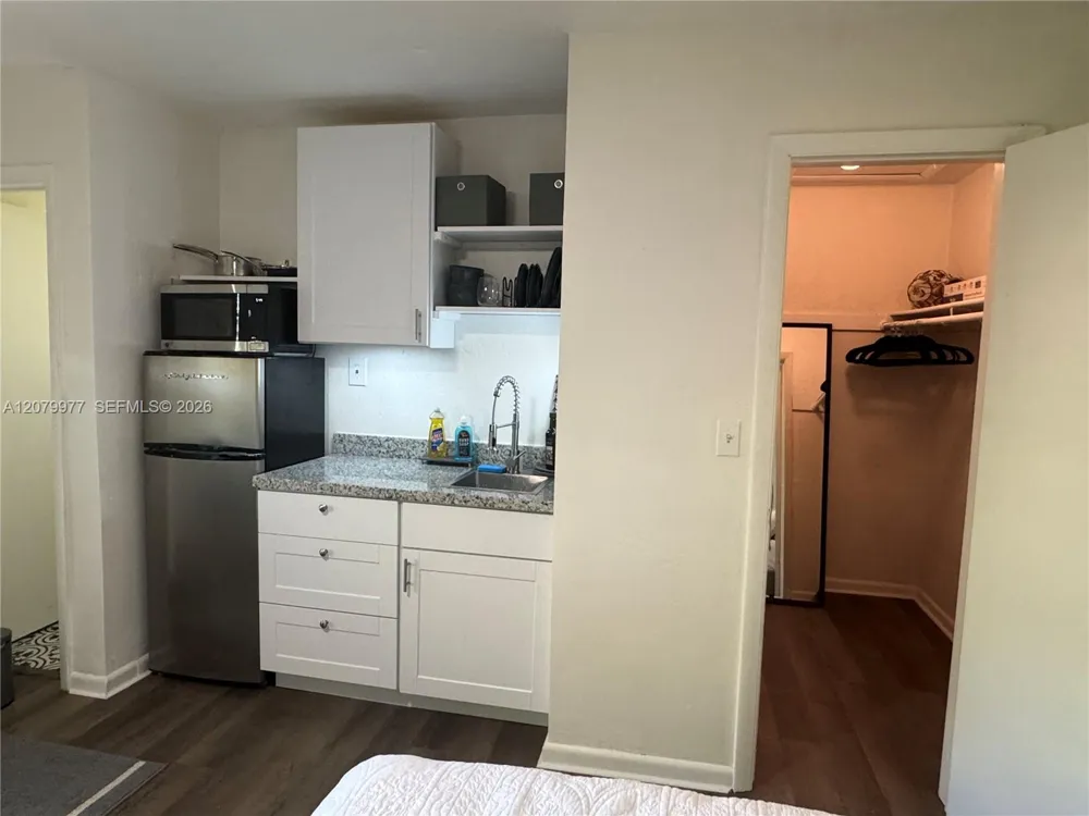 5639 Lincoln St #3 Hollywood, FL 33021