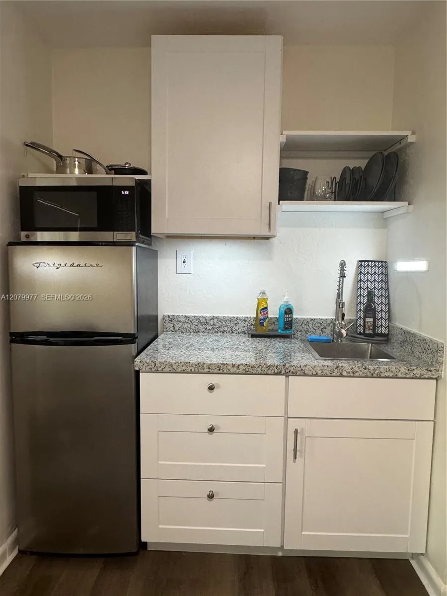 5639 Lincoln St #3 Hollywood, FL 33021