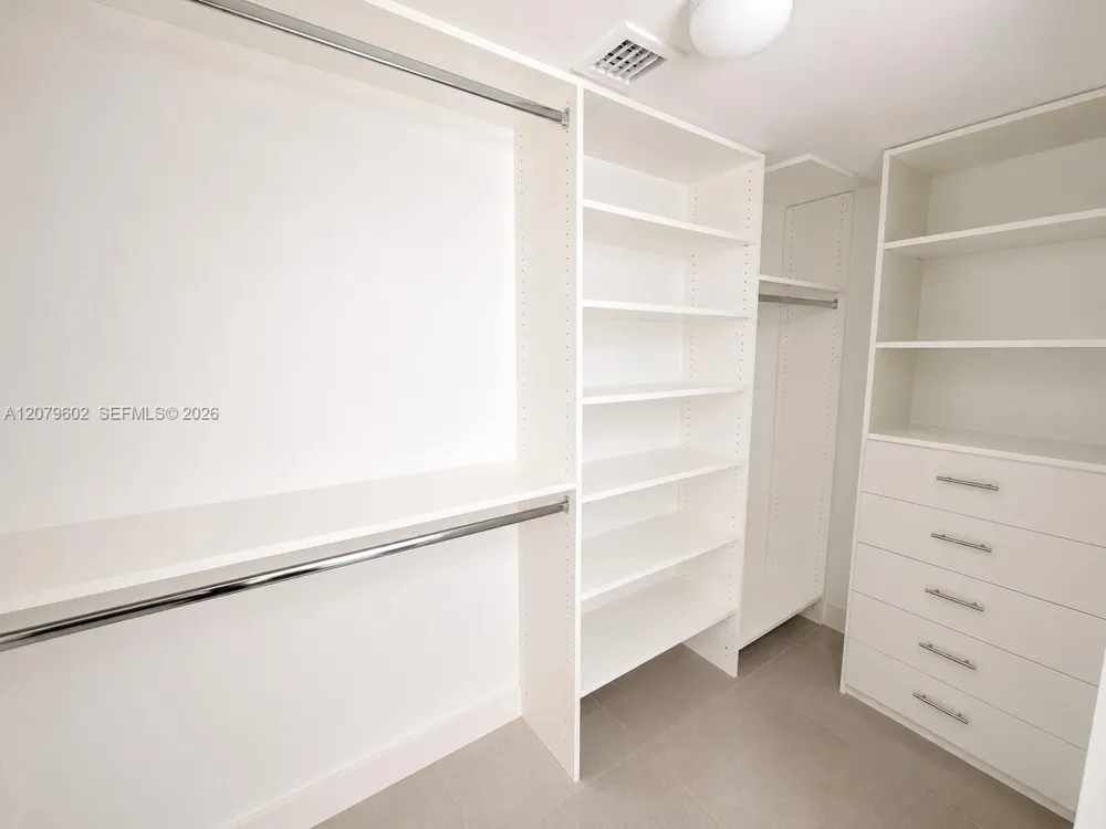 6620 Indian Creek Dr #418 Miami Beach, FL 33141