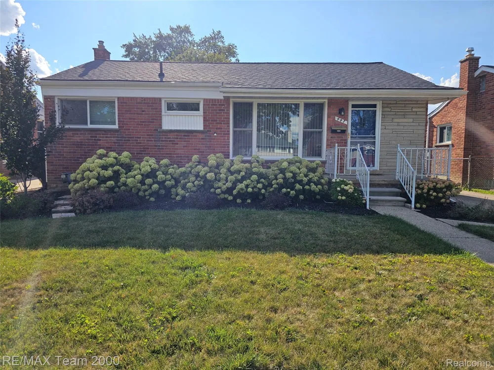 447 Gilman Street Garden City City, MI 48135