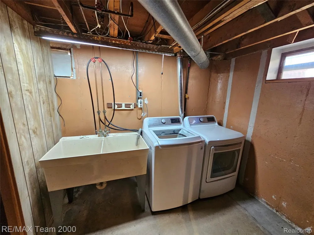 447 Gilman Street Garden City City, MI 48135