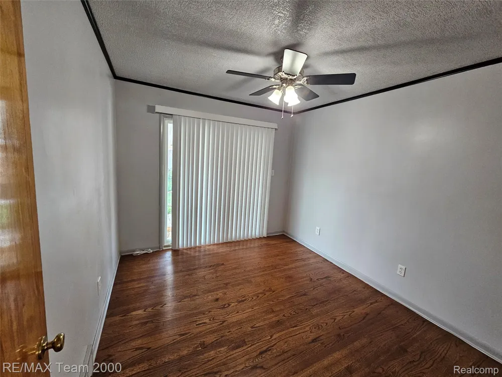 447 Gilman Street Garden City City, MI 48135