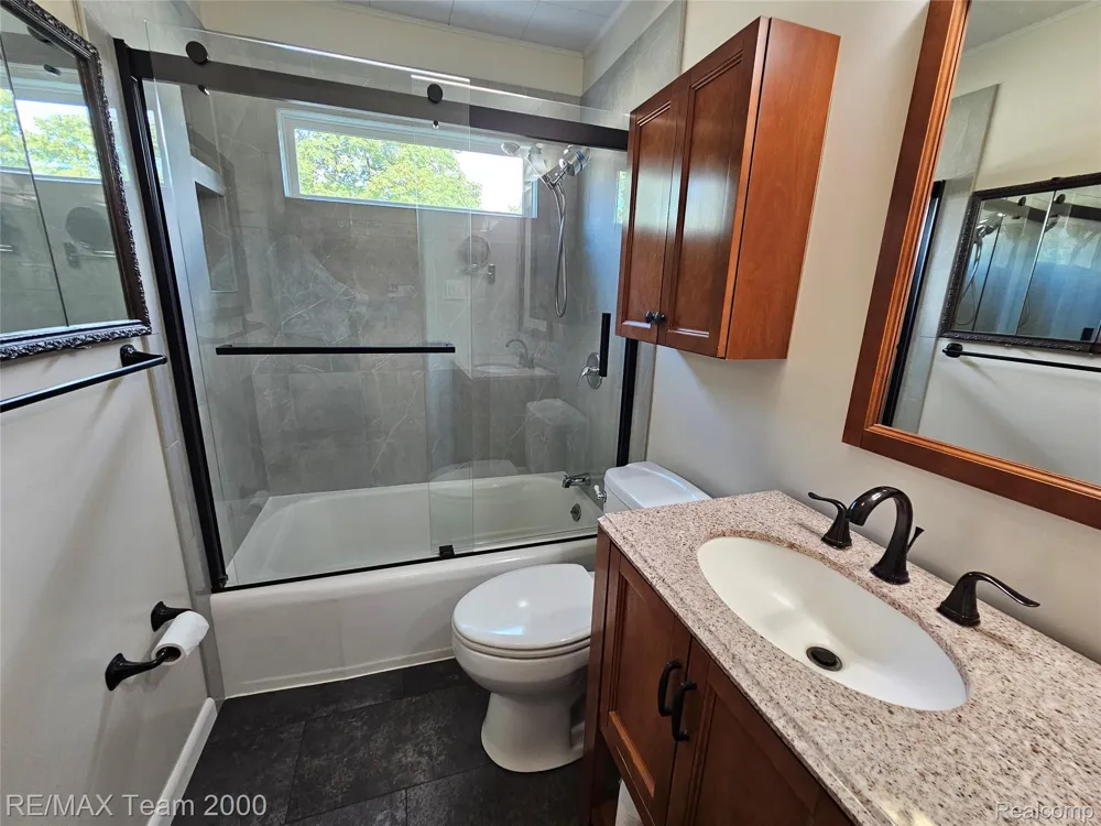 447 Gilman Street Garden City City, MI 48135