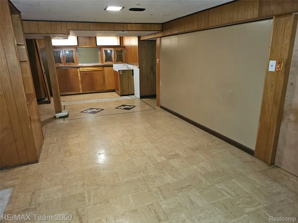 447 Gilman Street Garden City City, MI 48135