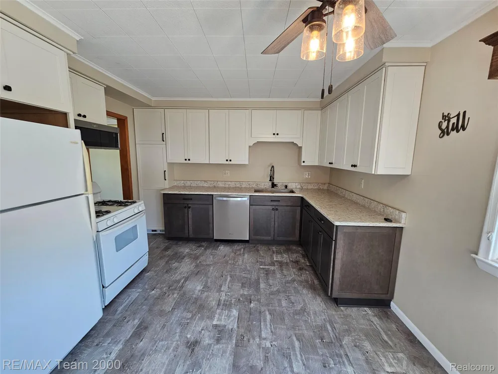 447 Gilman Street Garden City City, MI 48135