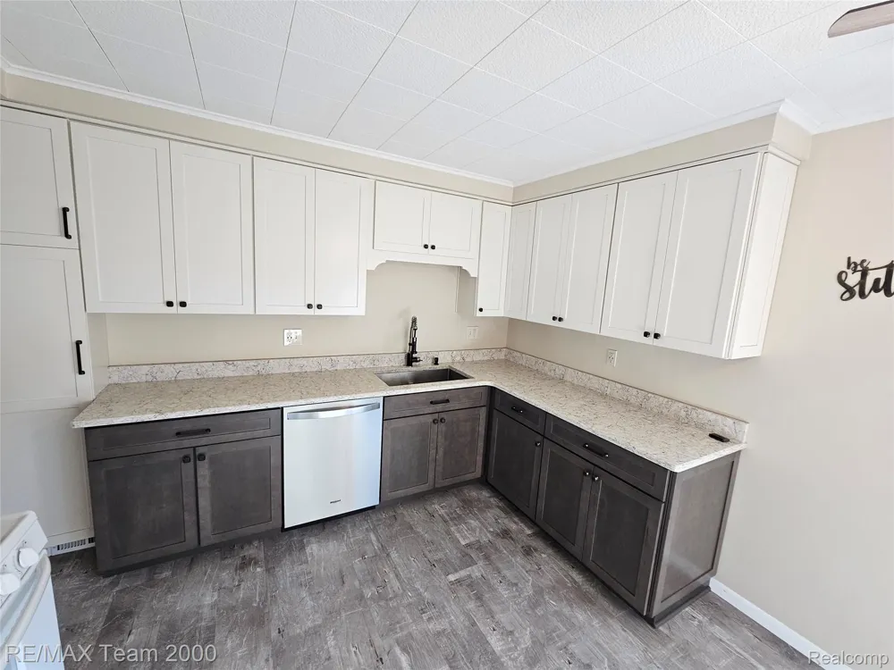 447 Gilman Street Garden City City, MI 48135
