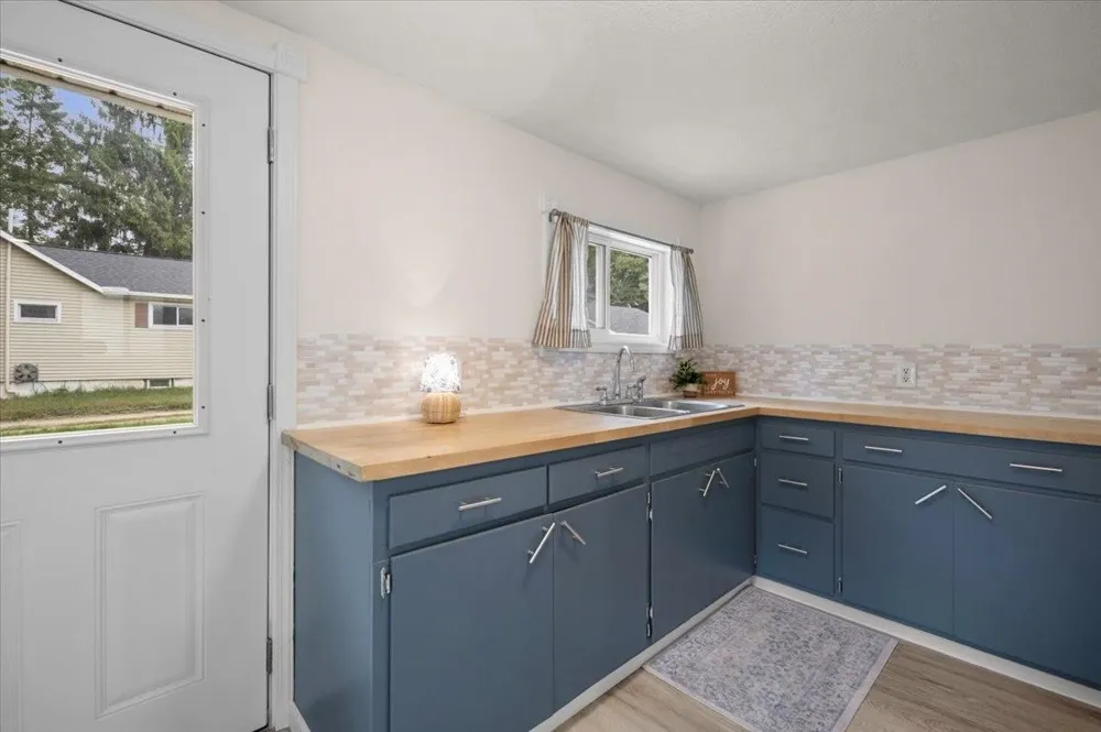 331 1st Street Breckenridge Village, MI 48615