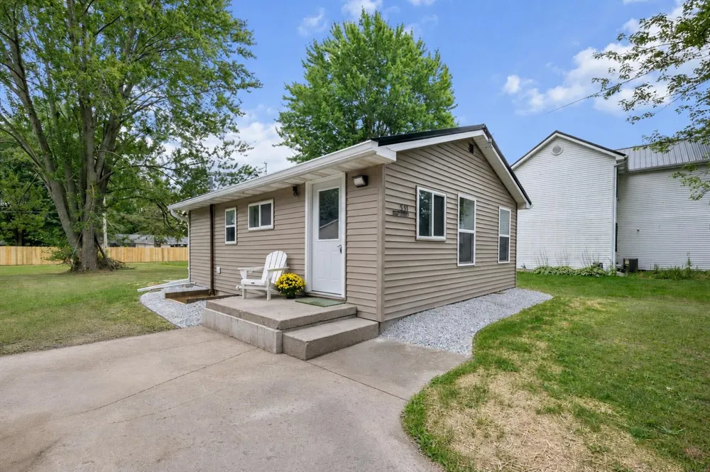 331 1st Street Breckenridge Village, MI 48615