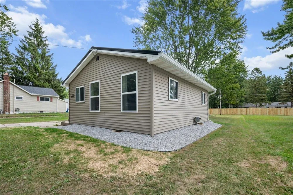 331 1st Street Breckenridge Village, MI 48615