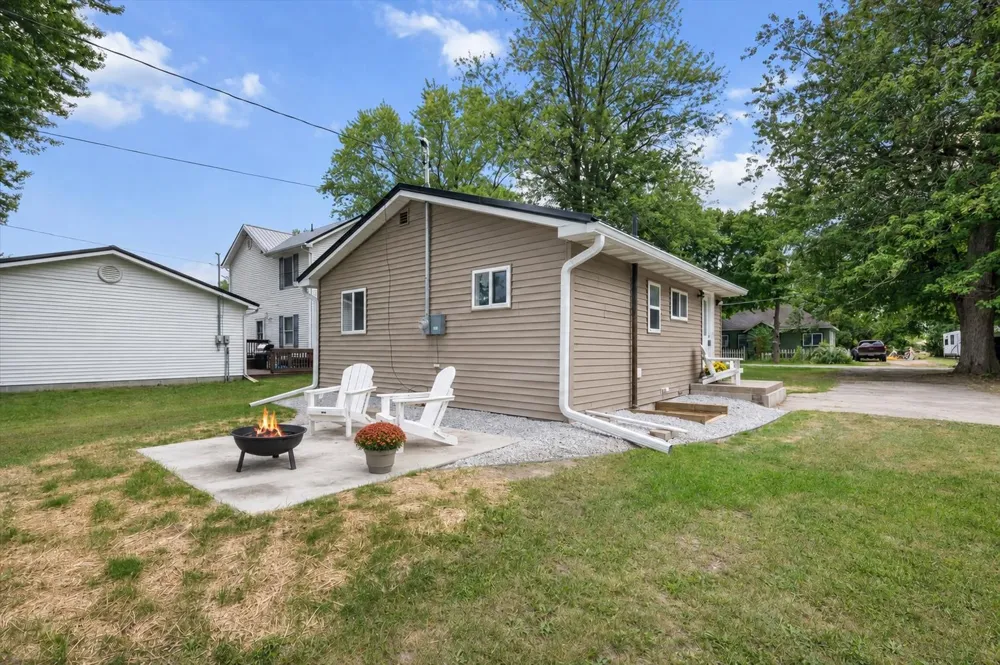 331 1st Street Breckenridge Village, MI 48615