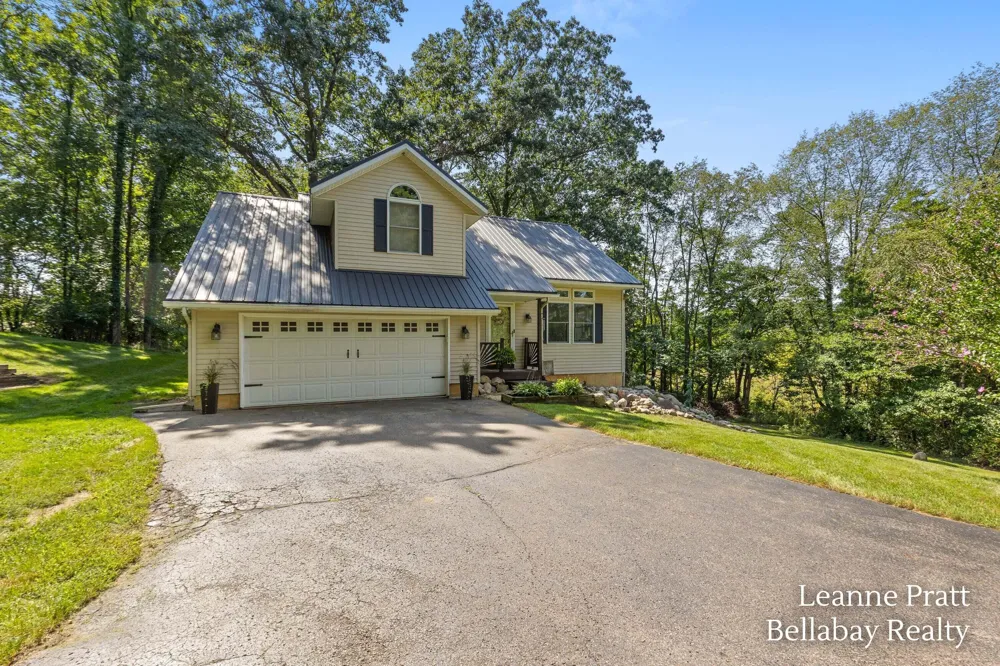 2575 Heath Road Rutland Charter Township, MI 49058