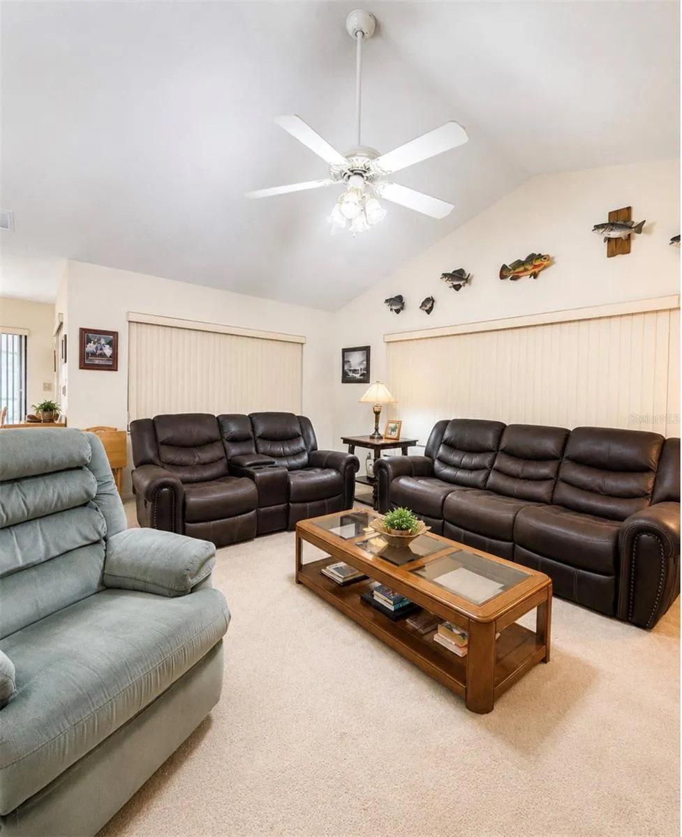 905 WICKETRUN DRIVE Brandon, FL 33510