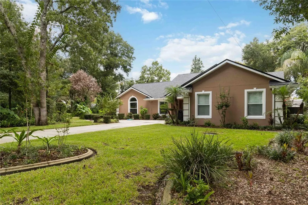 313 RIDGEWOOD STREET Altamonte Springs, FL 32701