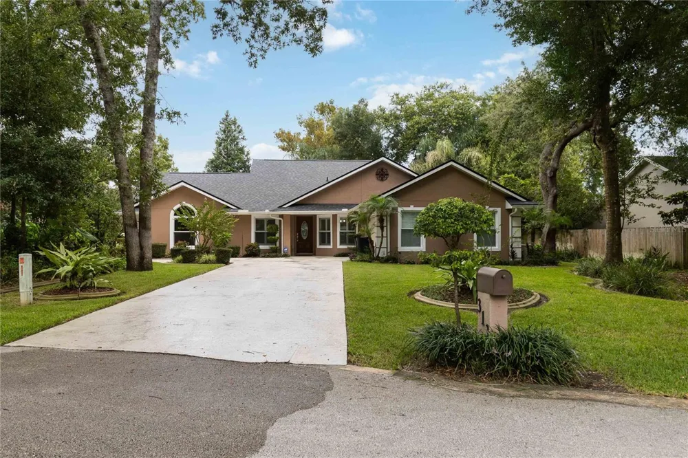313 RIDGEWOOD STREET Altamonte Springs, FL 32701