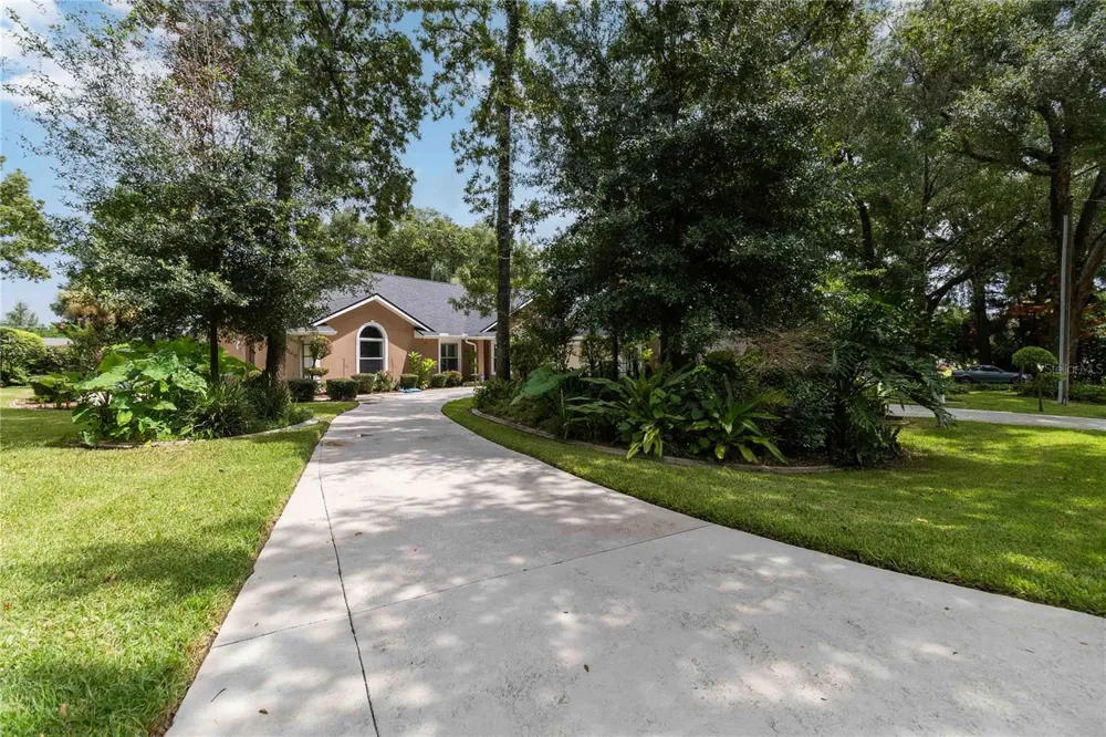 313 RIDGEWOOD STREET Altamonte Springs, FL 32701