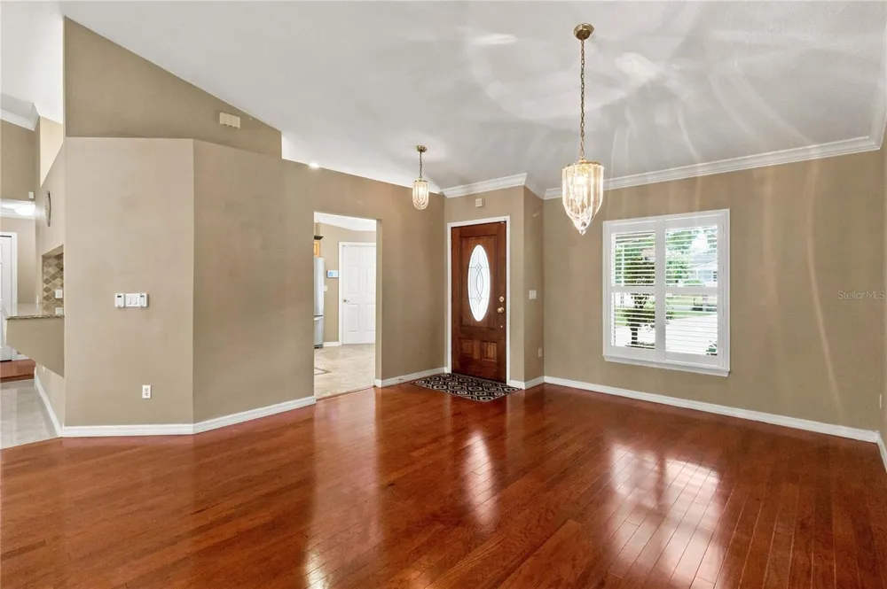 313 RIDGEWOOD STREET Altamonte Springs, FL 32701