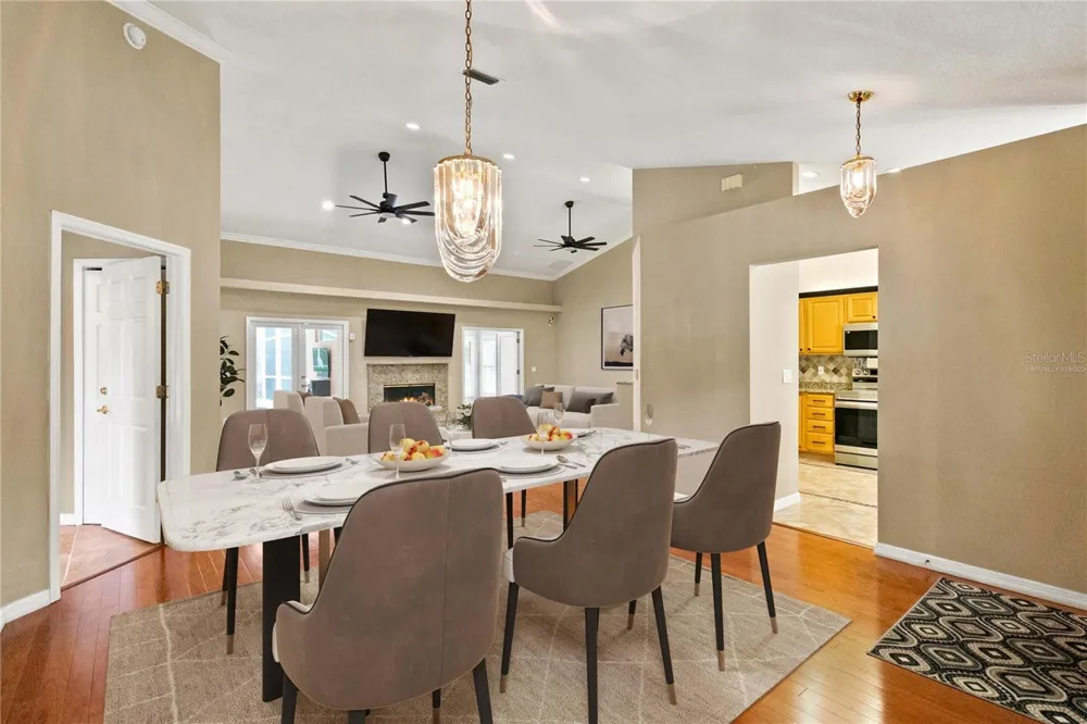 313 RIDGEWOOD STREET Altamonte Springs, FL 32701