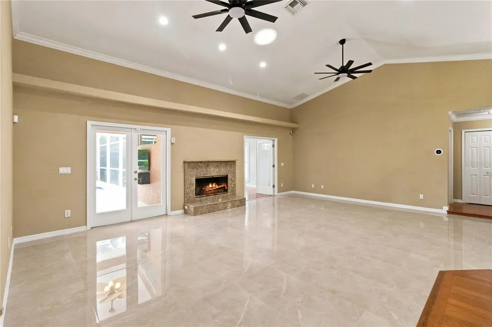 313 RIDGEWOOD STREET Altamonte Springs, FL 32701