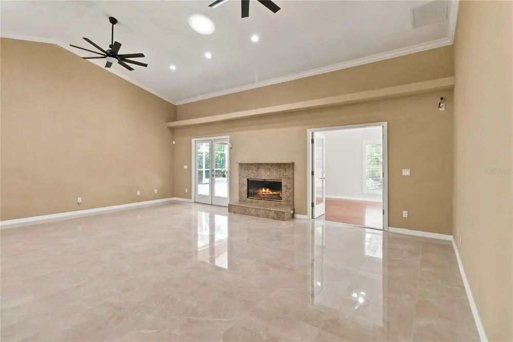 313 RIDGEWOOD STREET Altamonte Springs, FL 32701