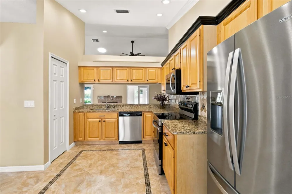 313 RIDGEWOOD STREET Altamonte Springs, FL 32701