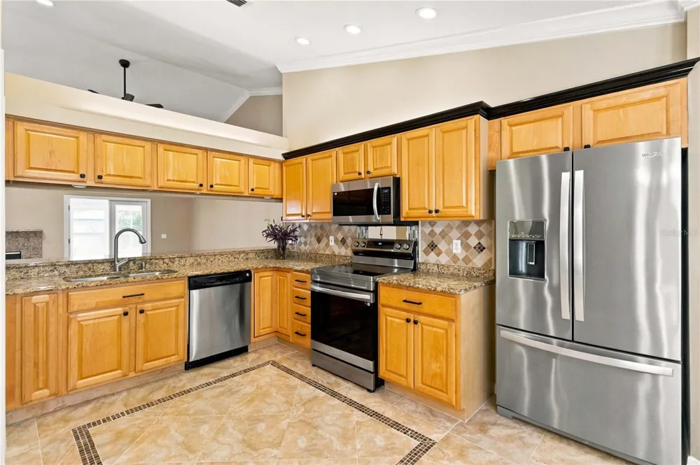 313 RIDGEWOOD STREET Altamonte Springs, FL 32701
