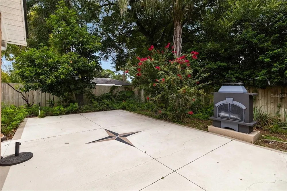313 RIDGEWOOD STREET Altamonte Springs, FL 32701