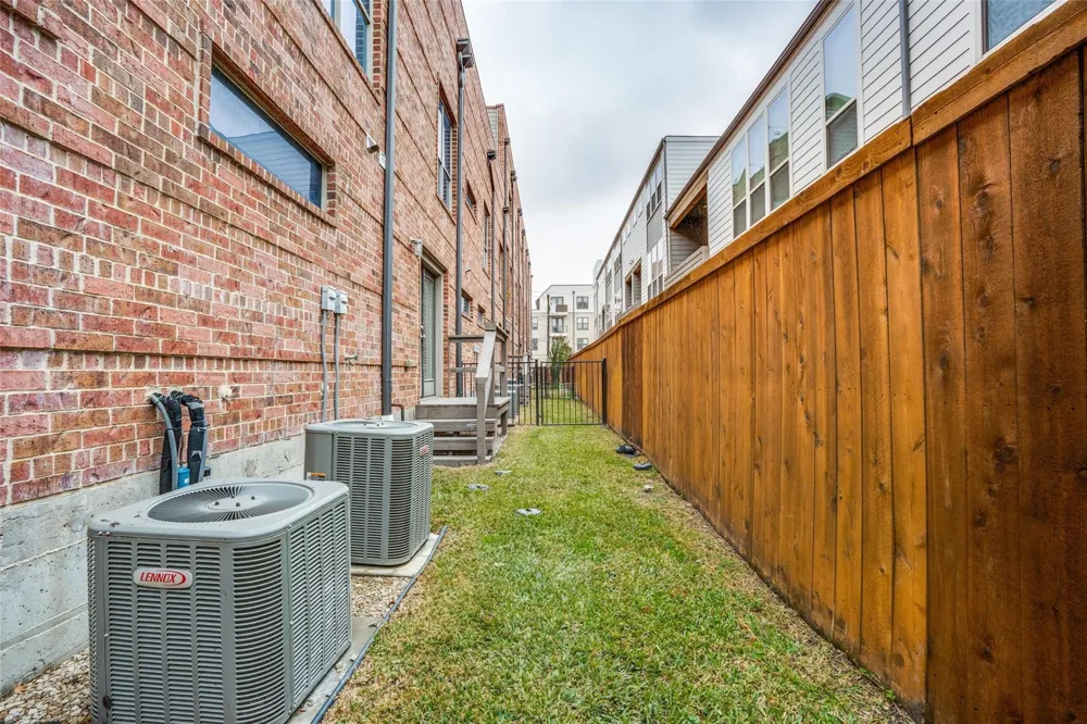 5017 Manett Street #103 Dallas, TX 75206
