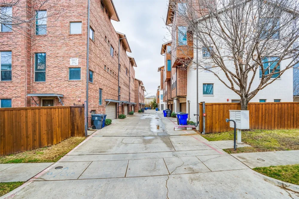 5017 Manett Street #103 Dallas, TX 75206