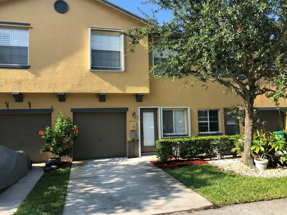 2089 SE Glen Ridge Drive Port St. Lucie, FL 34952