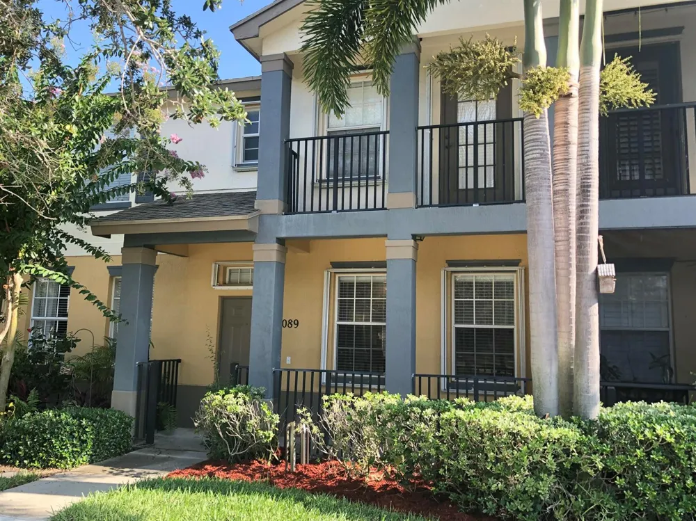 2089 SE Glen Ridge Drive Port St. Lucie, FL 34952