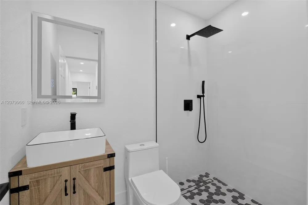 1200 NE 204th Ter Miami, FL 33179
